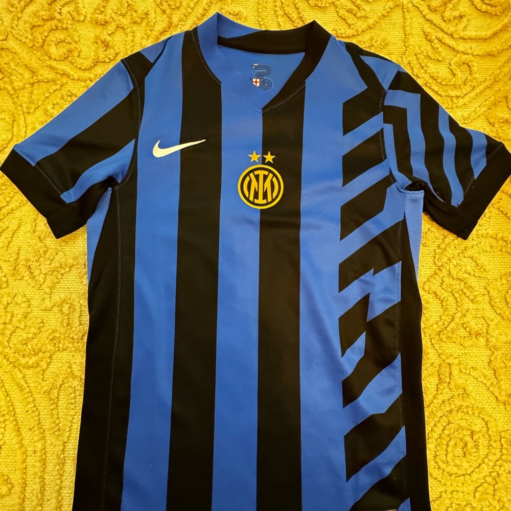 INTER MILAN BRAND NEW ‘24-‘25 Authentic Blue Soccer Jersey with Black Accents - Picture 1 of 7